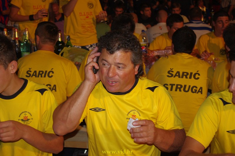 Nocprvaka2012 (8)